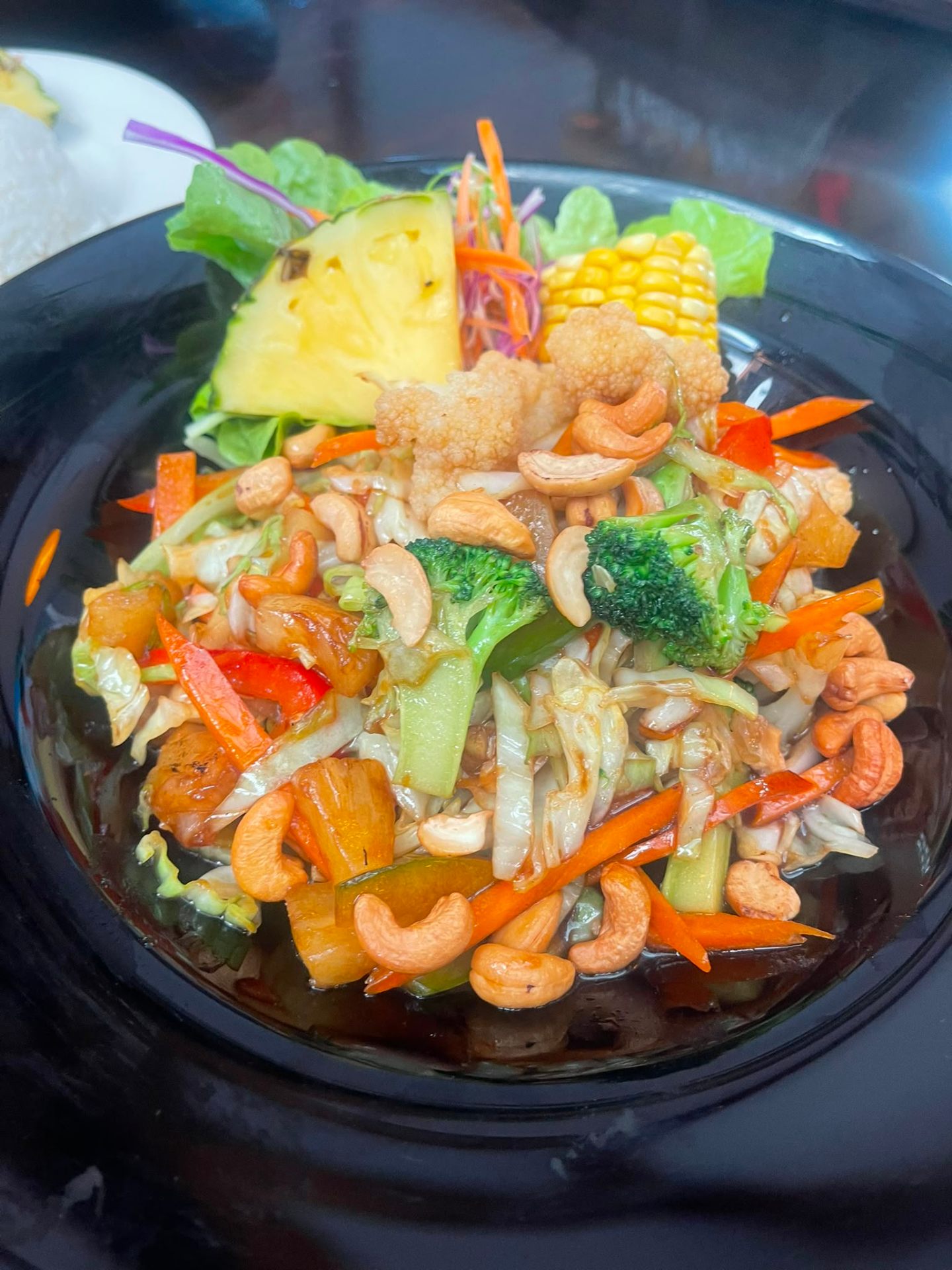 Cashew broccoli stir-fry with pineapple and corn